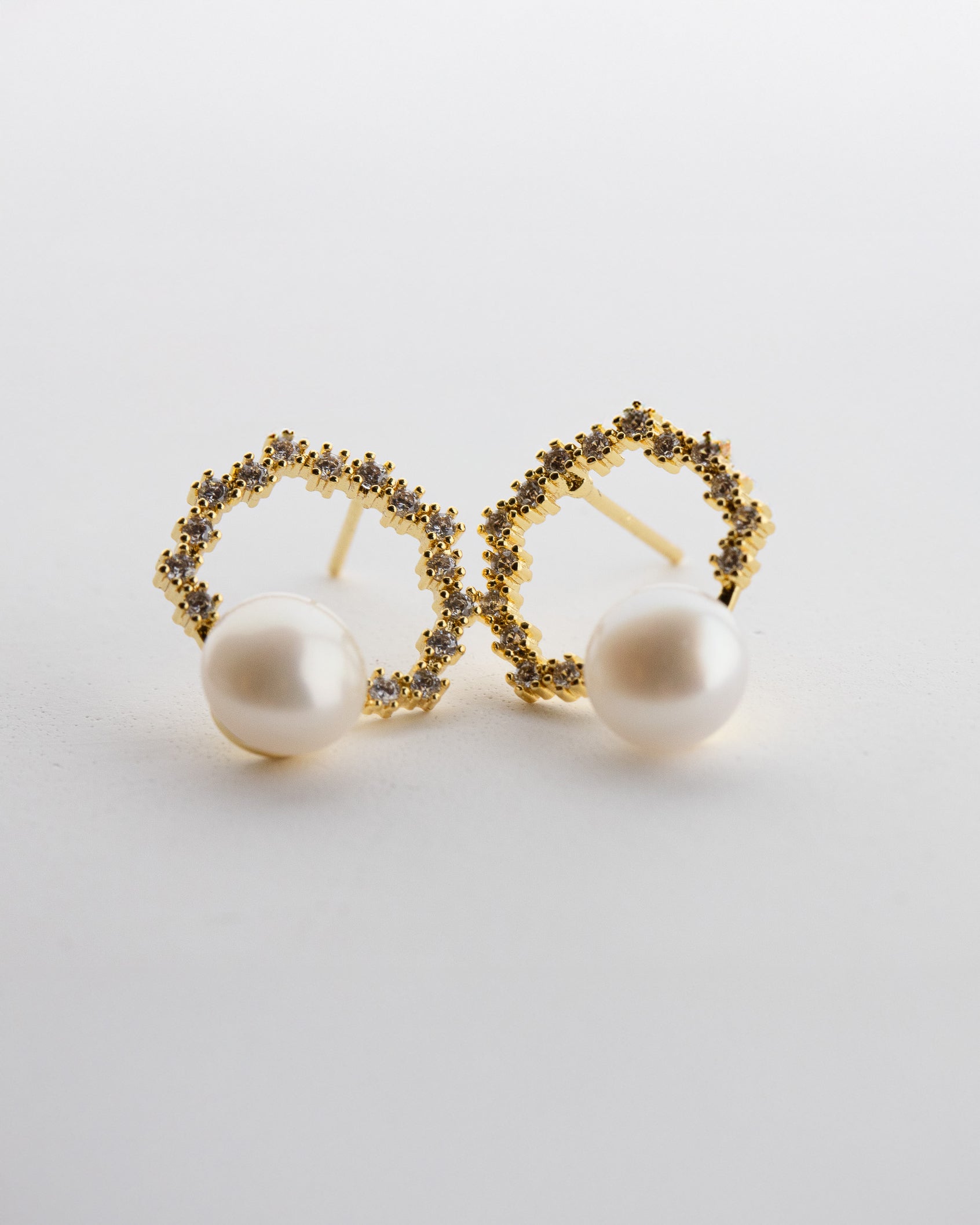 Cercle d’Écume Earrings in Gold