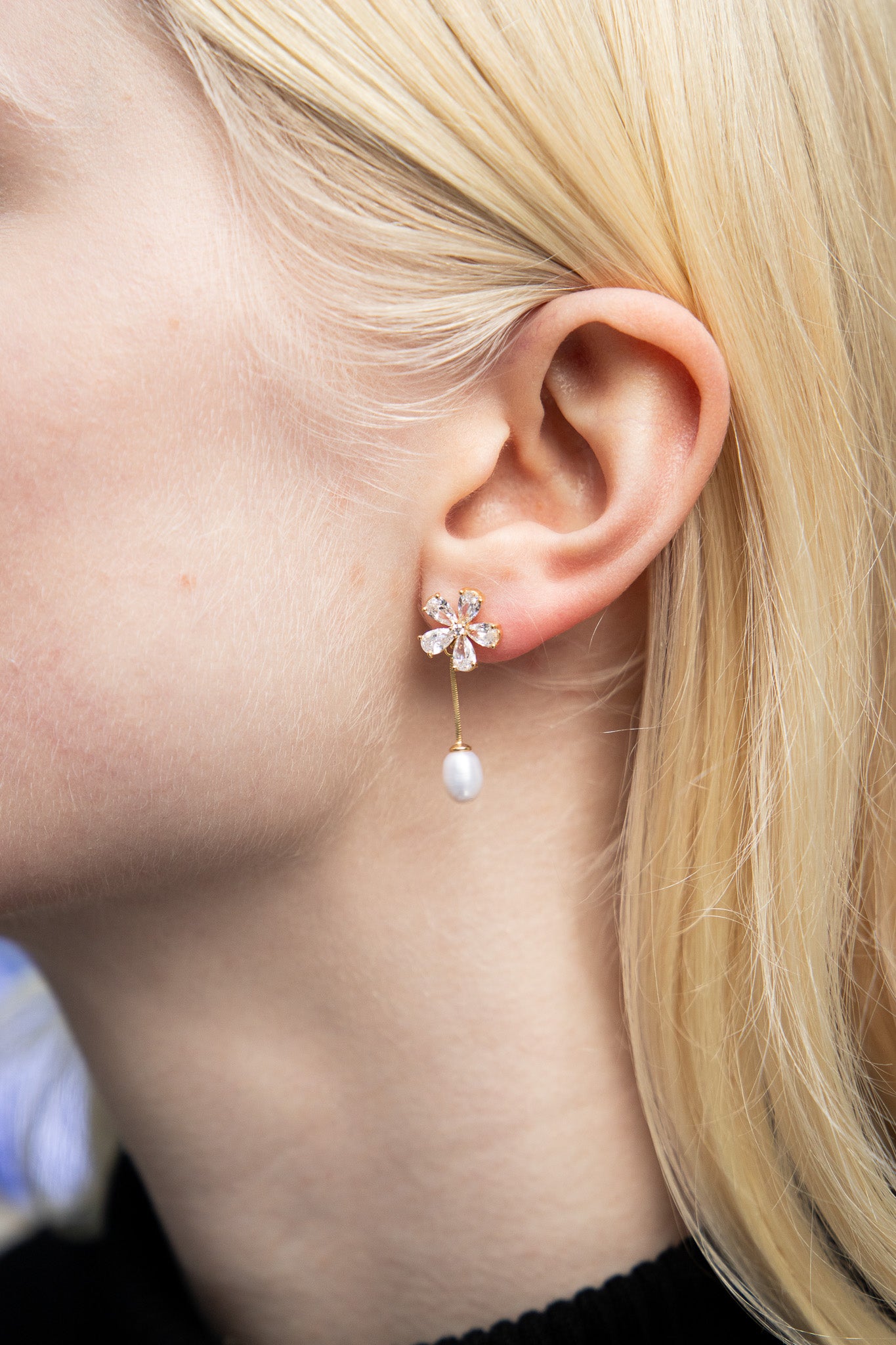 Fleur de Brume Earrings