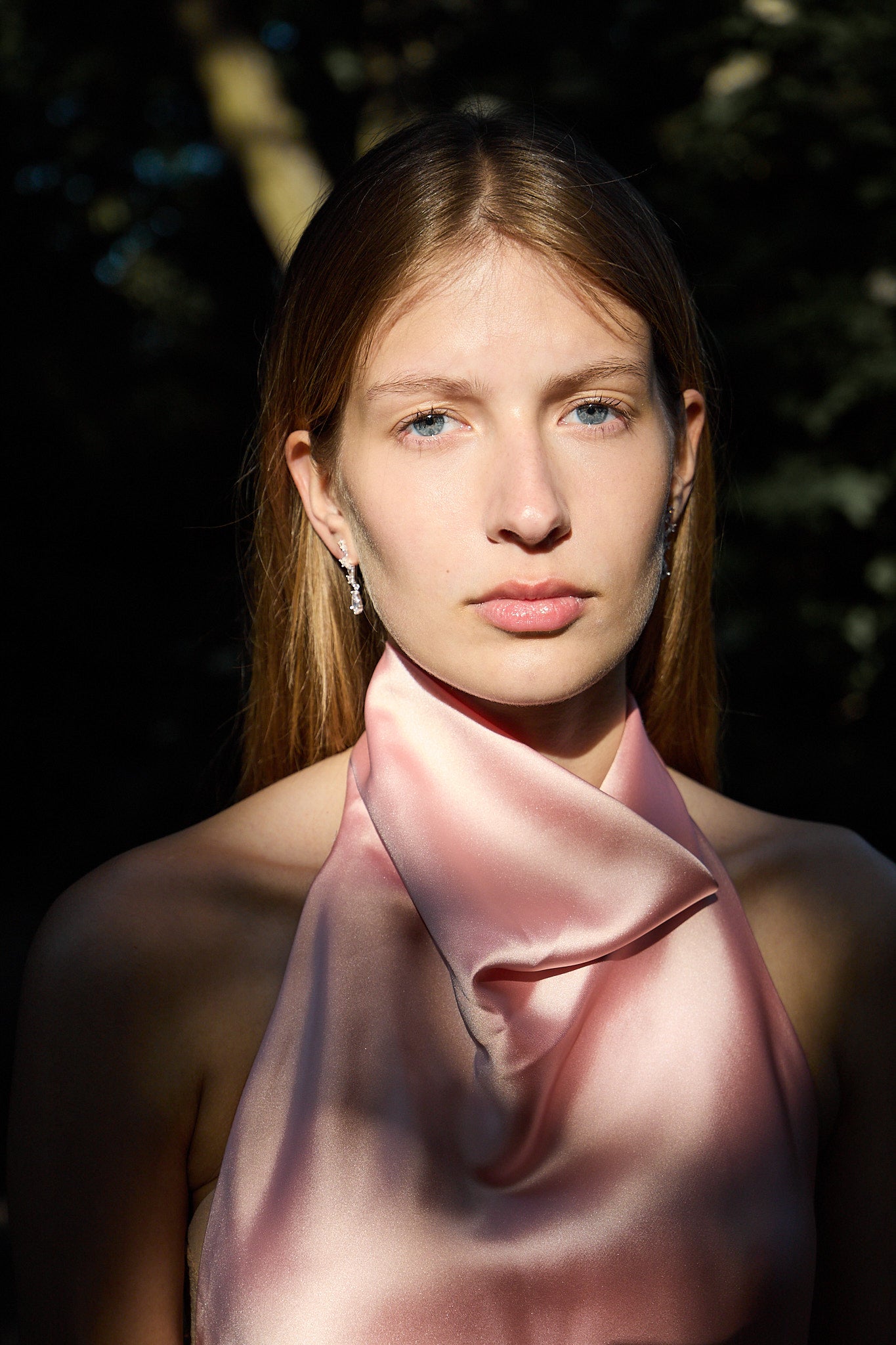 Lueur Suspendue Earrings in Silver