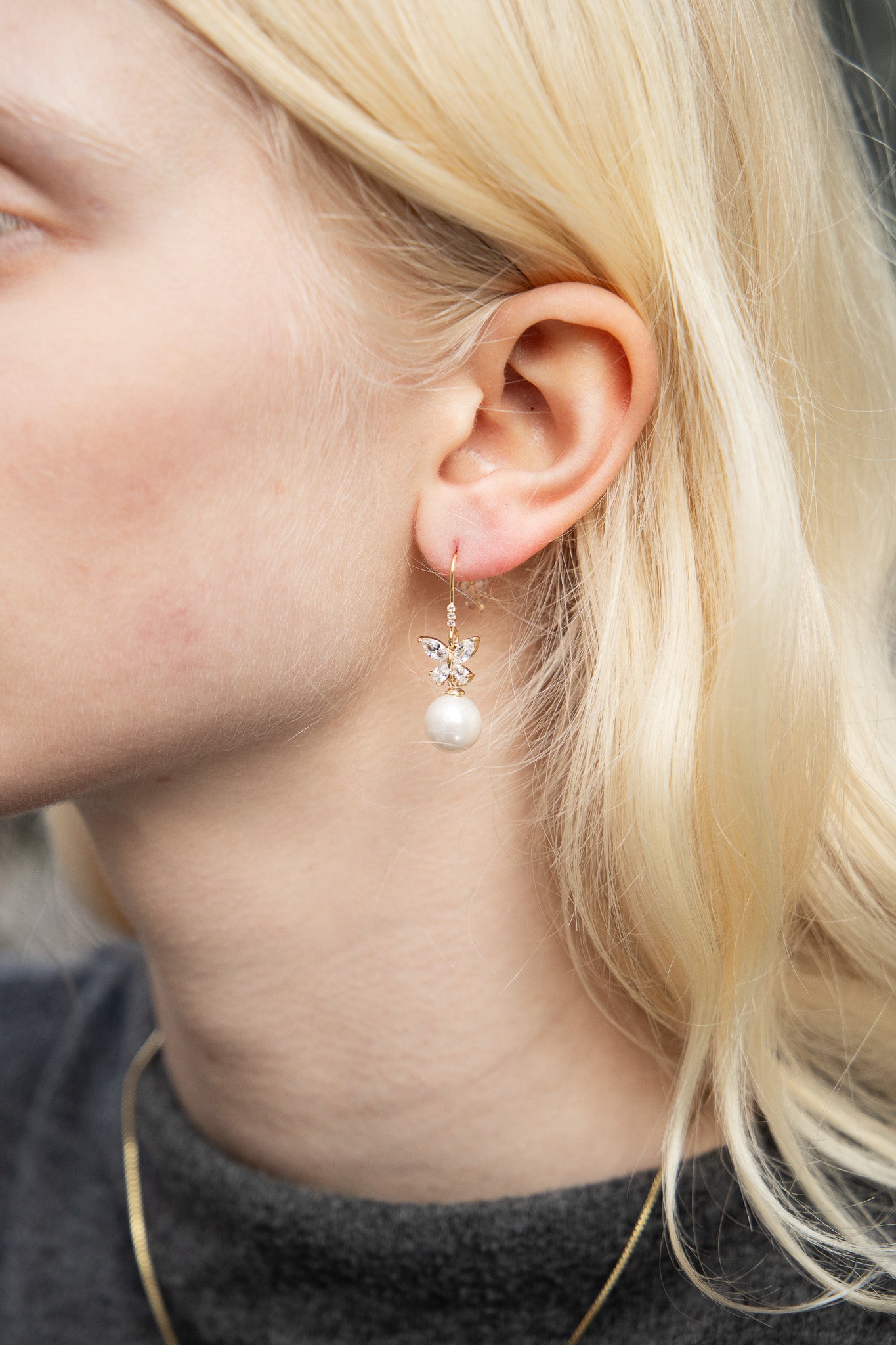Papillon de Perle Earrings