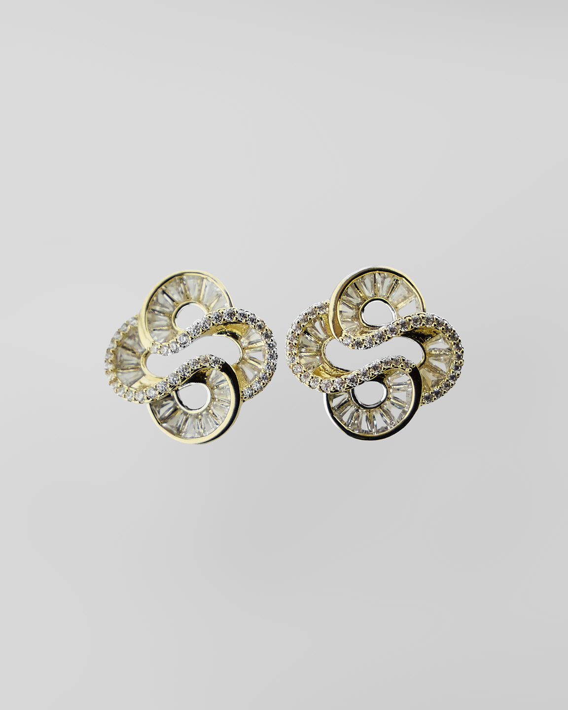 Volutes Entrelacées