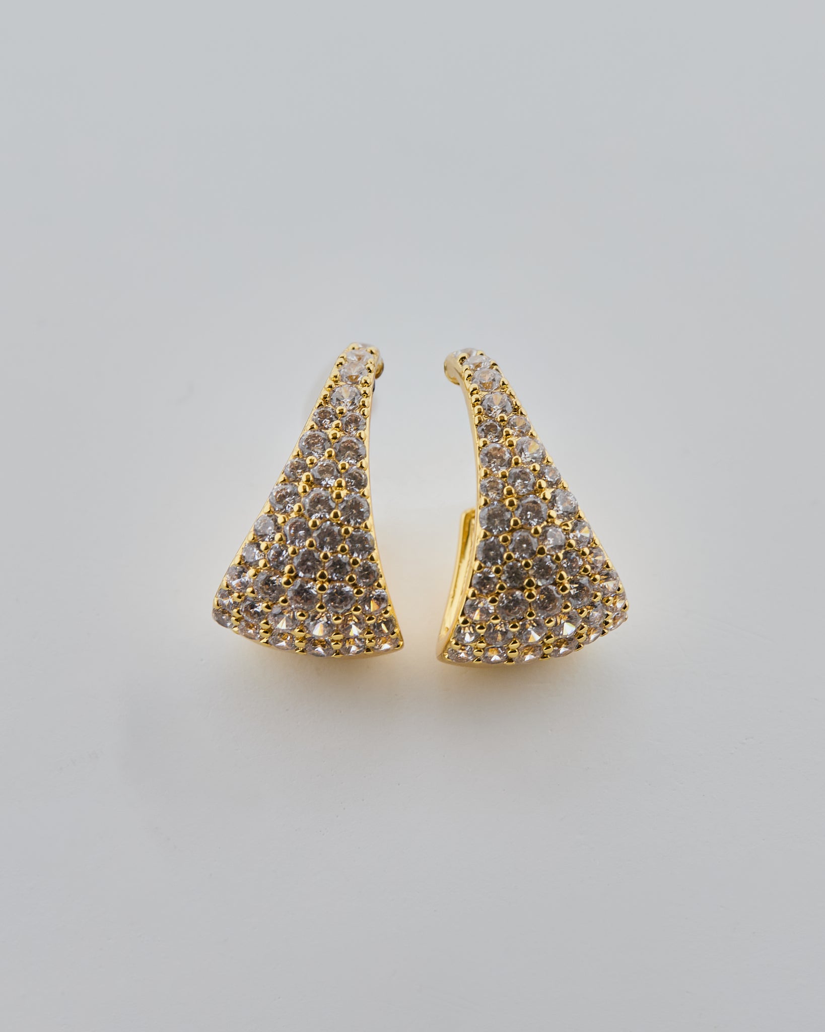 Triangle Pavé