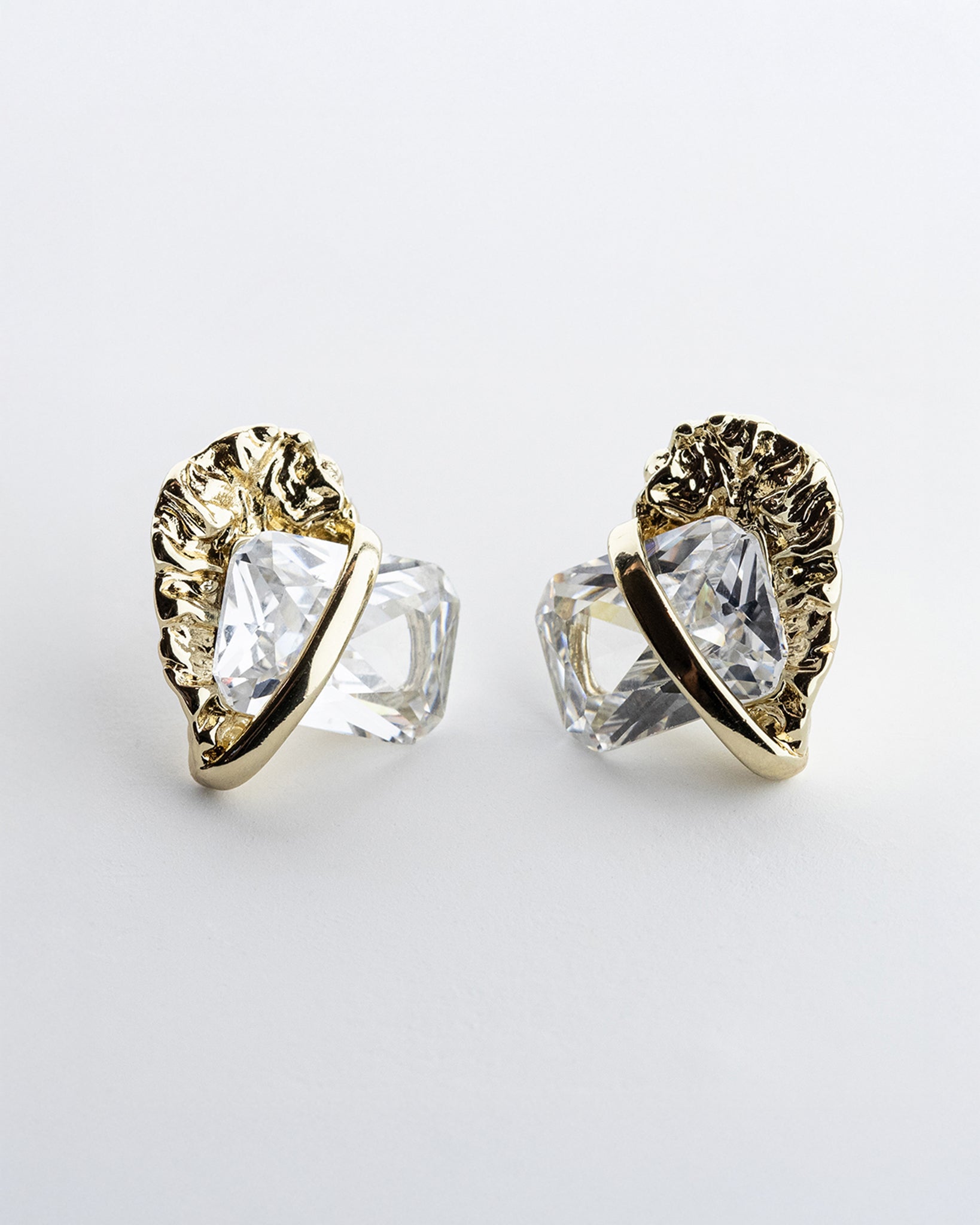 Zirconian Heart Earrings in Gold