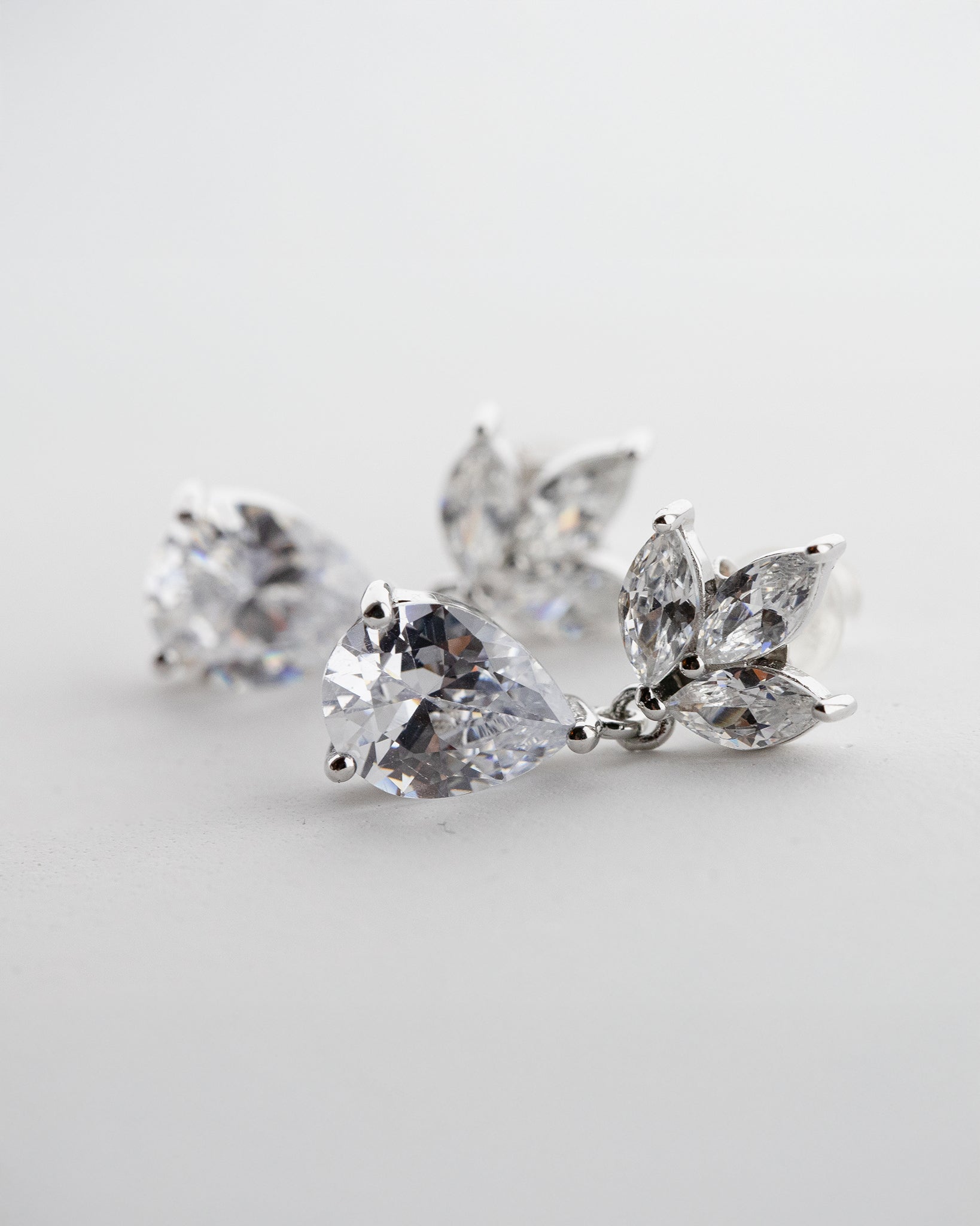 Larmes d’Azur Earrings