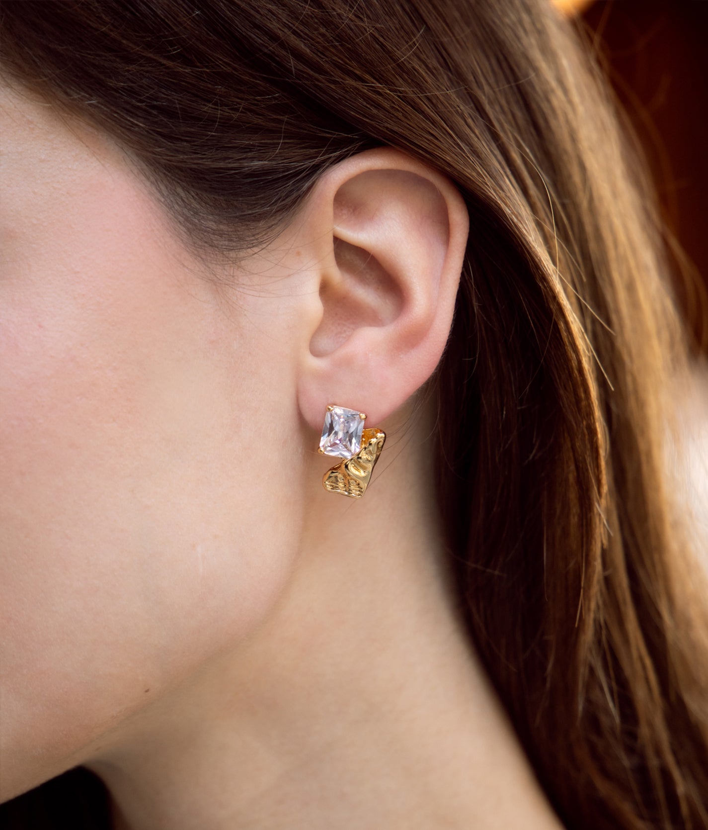 Délicieux Zirconia Earrings in Gold